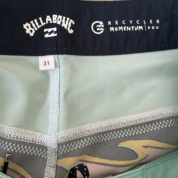 Billabong Boardshorts - Picture 3 of 4
